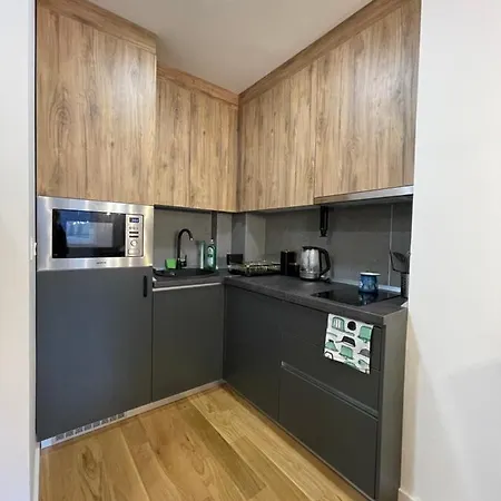 شقة Iskra L5a11 -